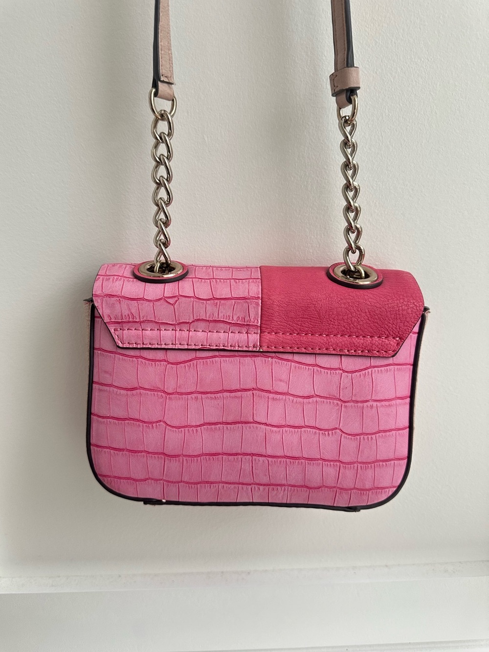 Vintage Guess Two-Tone Pink Crossbody Bag - Picture 5 of 5